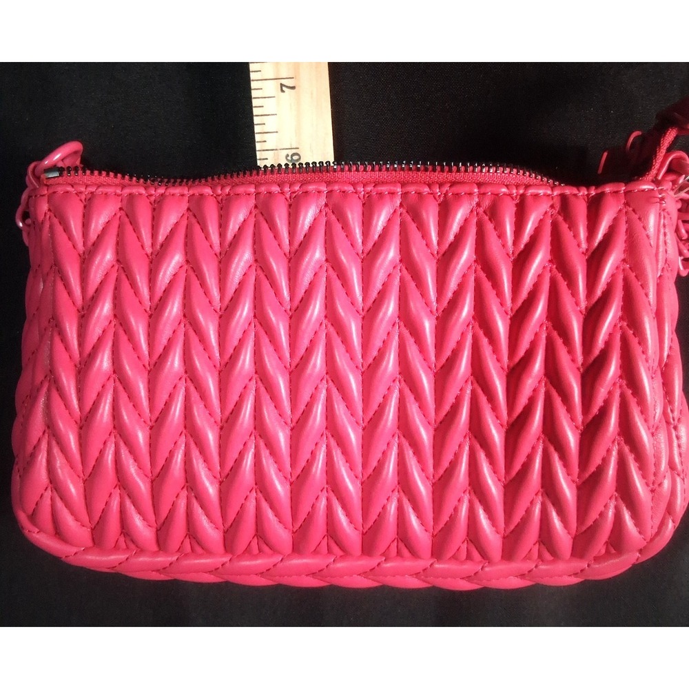 Urban Expressions Crossbody Bag Hot Pink Quilted 9 x 6 x 2.5 - Picture 6 of 7